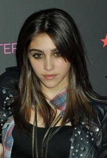 金喜善被爆料的视频,真相与争议并存 第2张 金喜善被爆料的视频,真相与争议并存 第2张